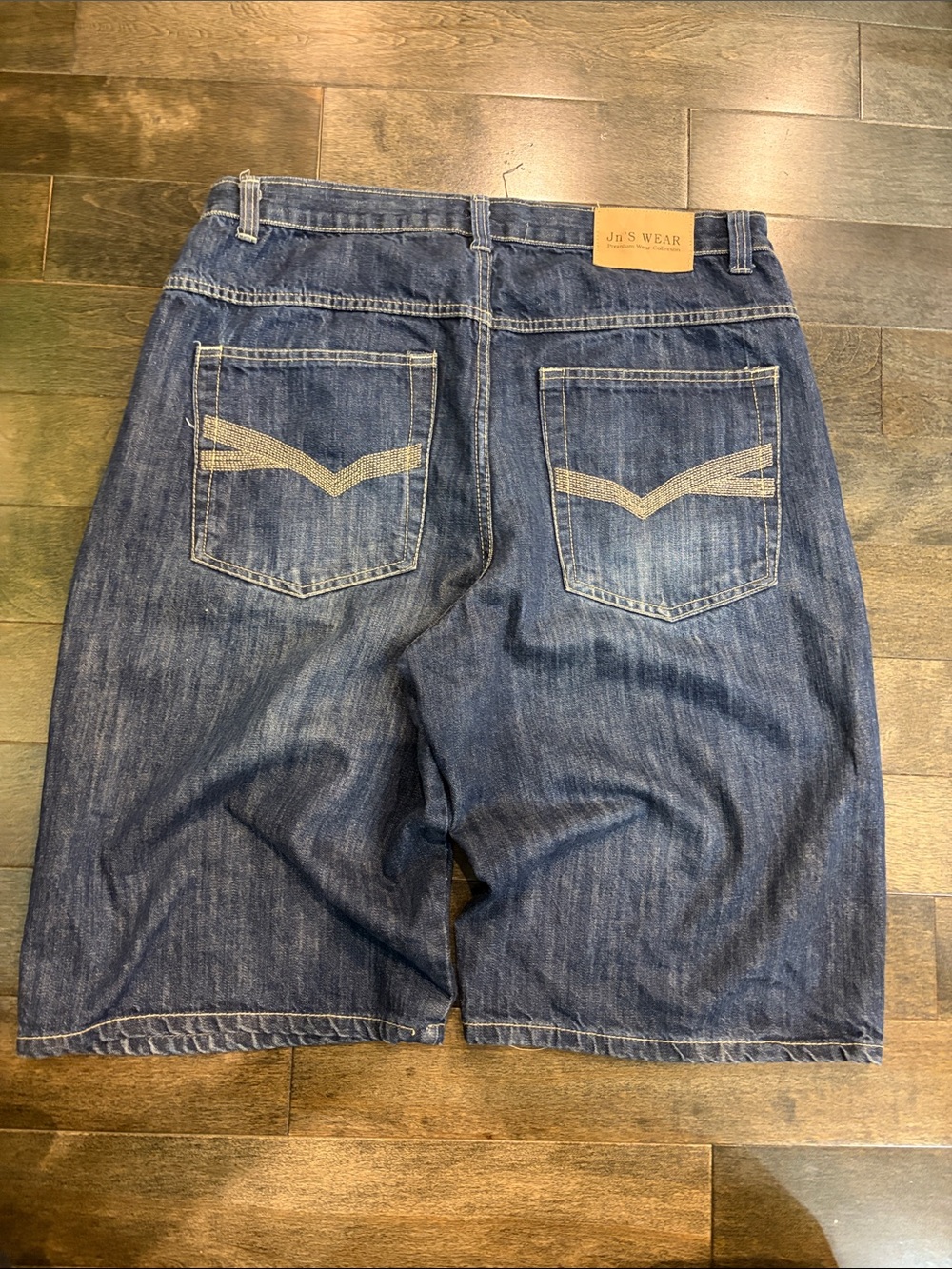Y2K JN’S wear baggy jorts